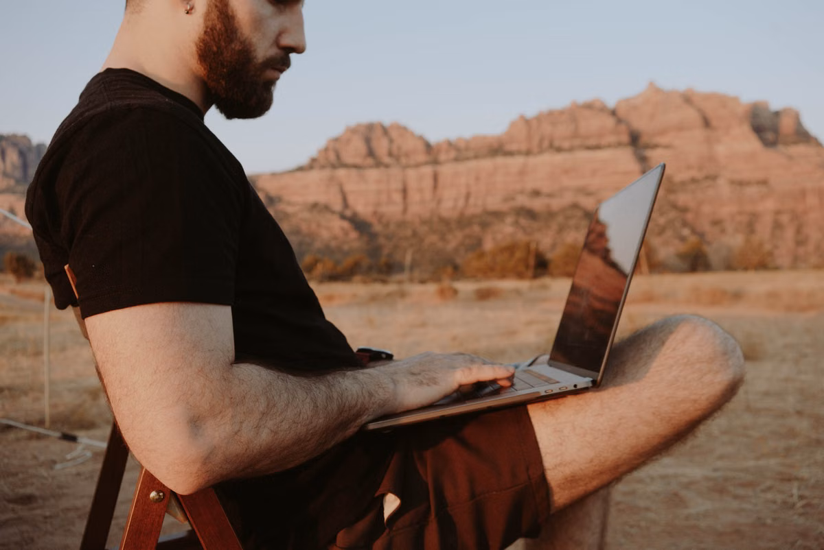 MacBook Pro M5 Pro : acheter ou louer pour développer en voyage ? 2026
